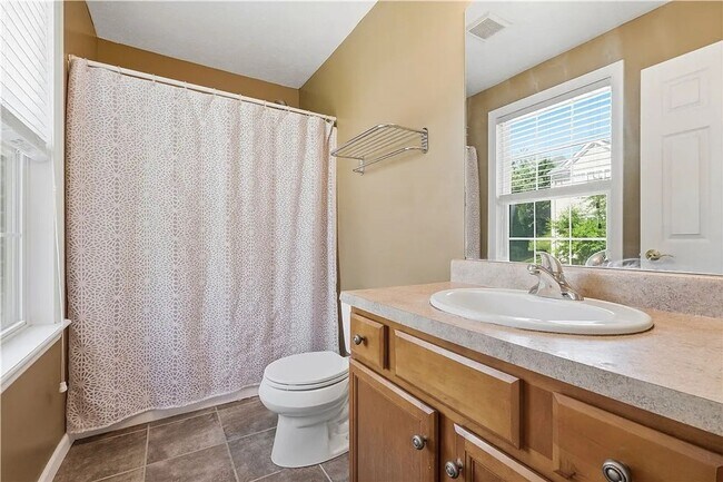 Building Photo - 10565 Cherry Grove Ct