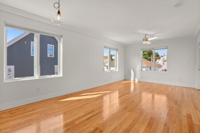 Building Photo - 42 Dennis St