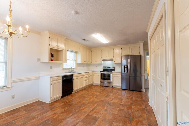 Building Photo - 106 Cranberry Way