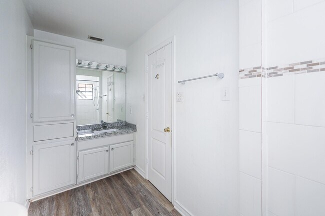 Building Photo - 752 Buffalo Ct