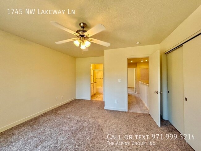 Building Photo - 1745 NW Lakeway Ln