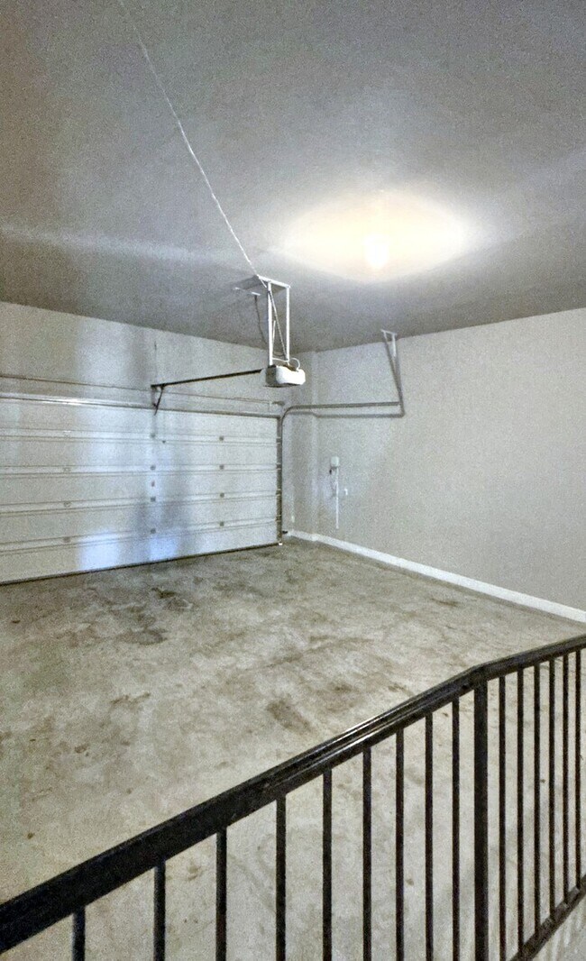 Building Photo - 8800 Jodie Ln
