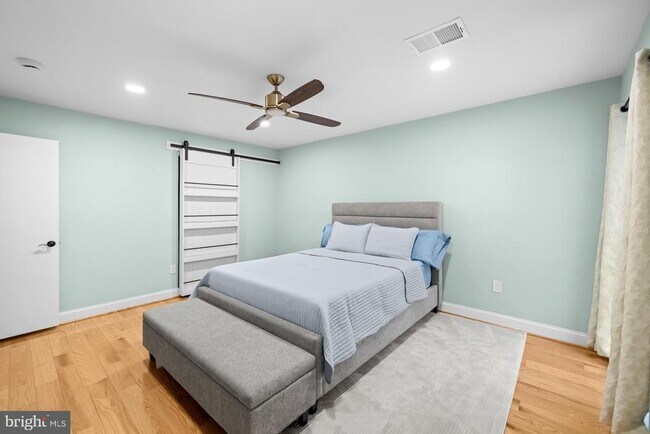 Building Photo - 9820 Georgia Ave