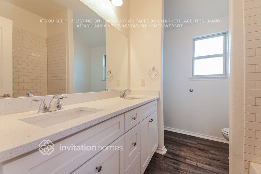Building Photo - 1408 Red River Dr