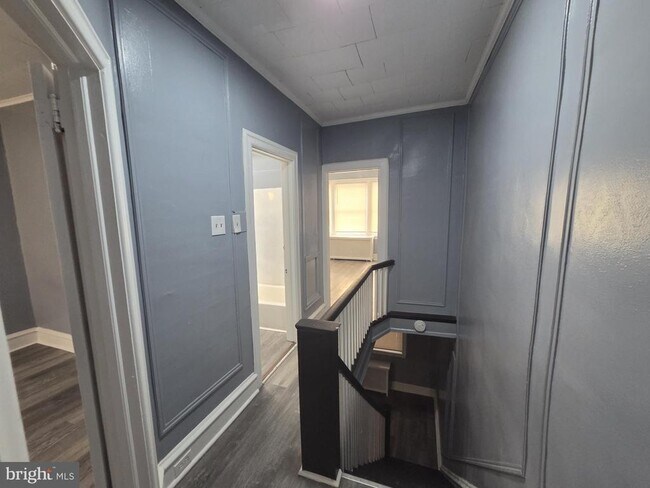 Building Photo - 302 W Loudon St