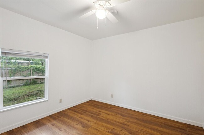 Building Photo - 20031 Oakdale Ave