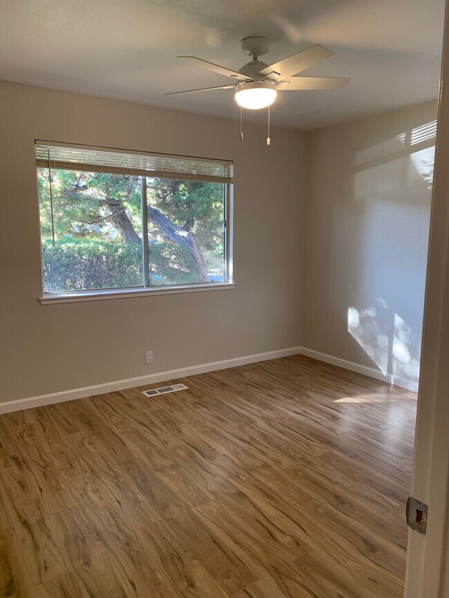 Bedroom 2 - 871 Burbank Dr