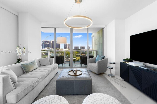 Building Photo - 9521 E Bay Harbor Dr