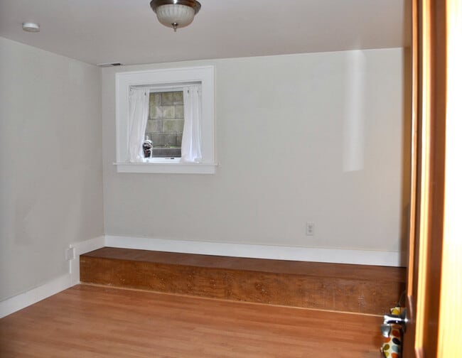 Building Photo - 106 NW 56th St