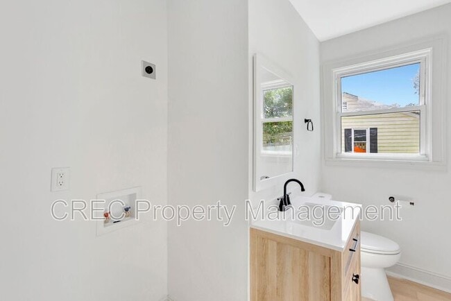 Building Photo - 2642 Ferrara Dr