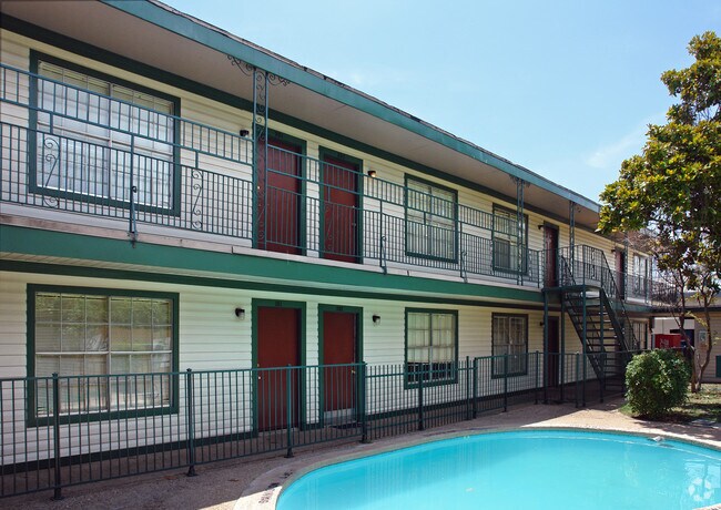 Building Photo - 1402 E Saint Johns Ave