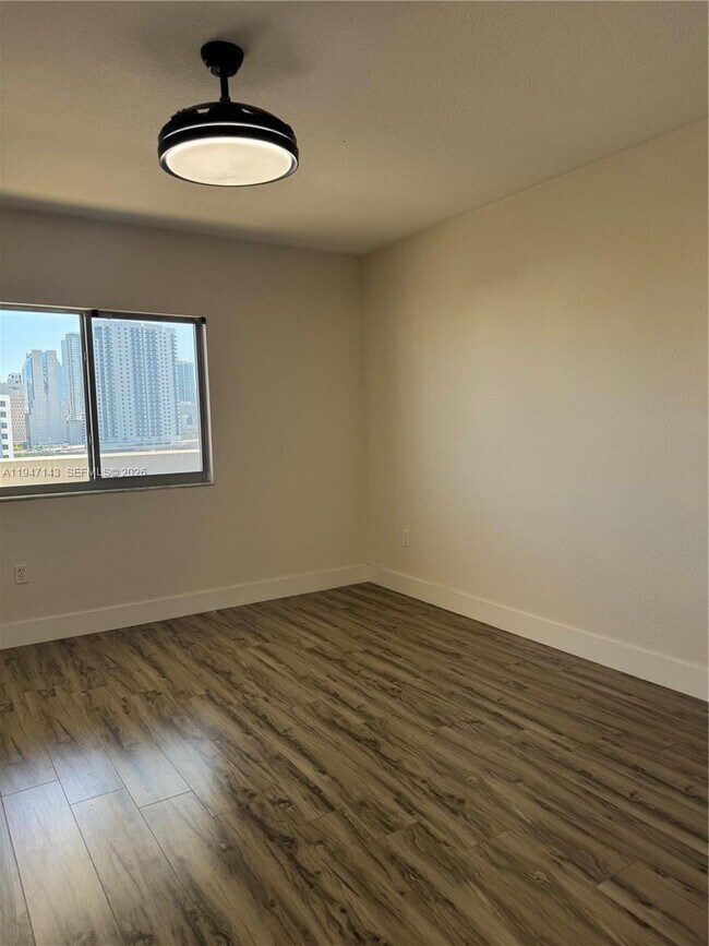 Building Photo - 36 NW 6th Ave