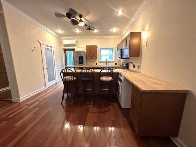 Building Photo - Gorgeous Studio Apartment in Fishtown with...