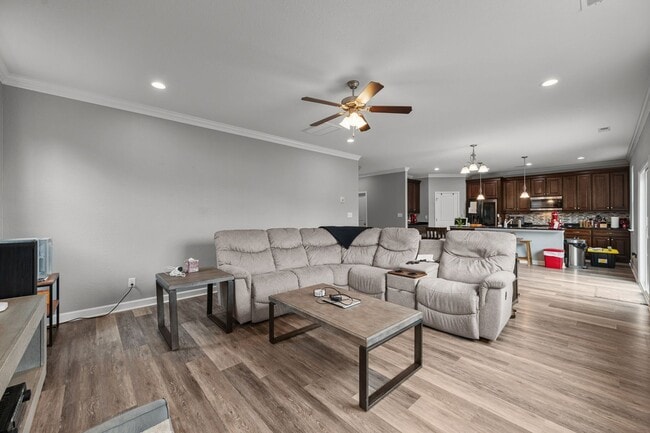Building Photo - Spacious 6-Bedroom Home with Private Backy...