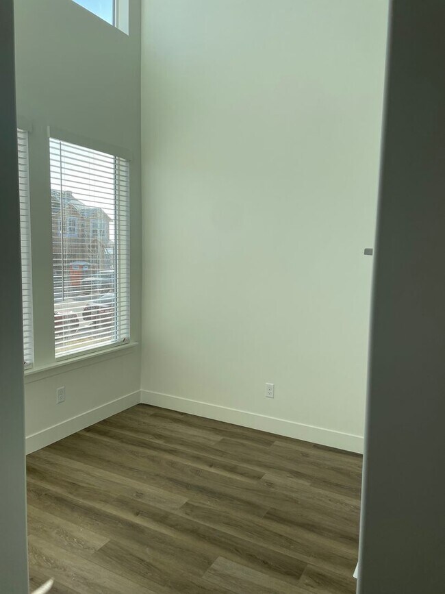 Building Photo - New Construction Townhome in Prime Riverton Location