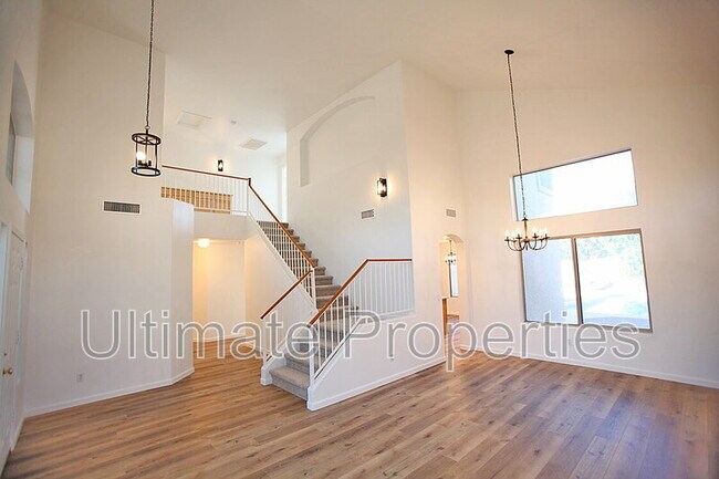 Building Photo - 20920 N 67th Dr