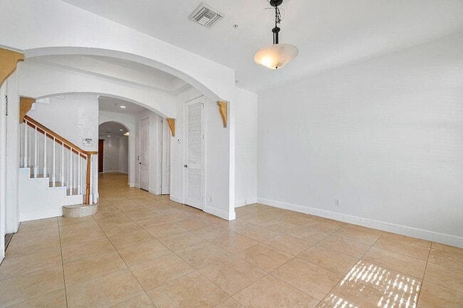 Building Photo - 811 S Federal Hwy