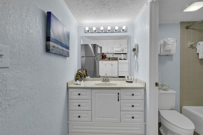 Building Photo - 2001 S Ocean Blvd