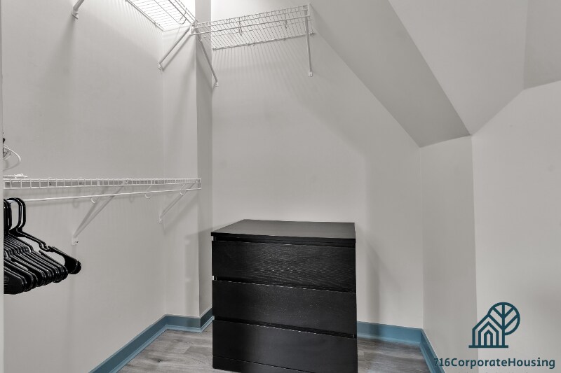 Building Photo - 36 E Utica St