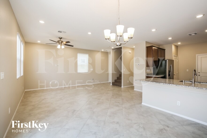 Building Photo - 1232 Carved Terrace Ave