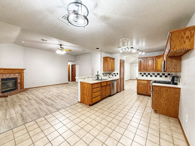 Building Photo - 6605 NW 134th St