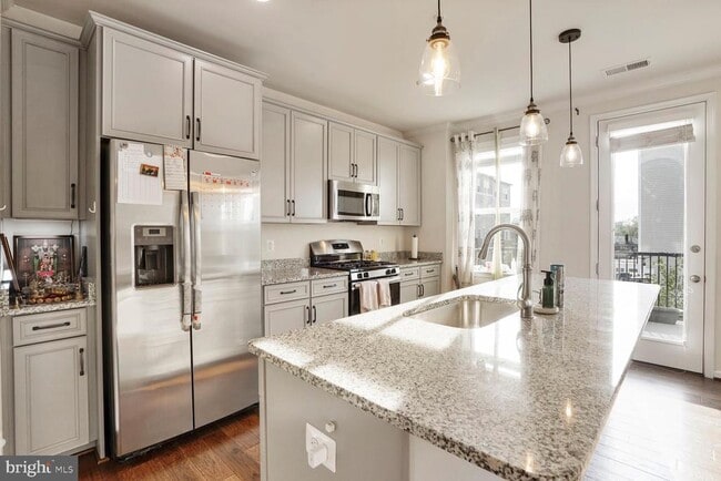 Building Photo - 24553 Rosebay Terrace