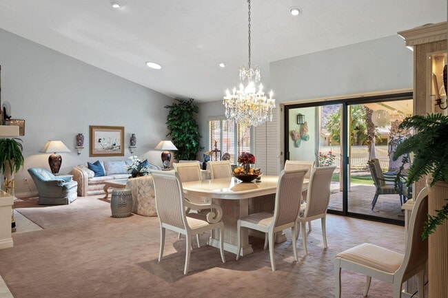 Building Photo - 78505 Vista Del Fuente