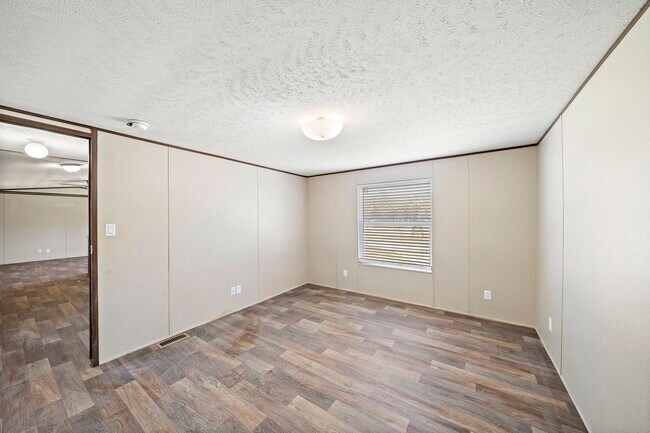 Building Photo - 9228 Sharyn Dr