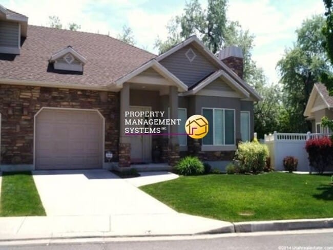 Primary Photo - 3 Bedroom Townhome in Layton!