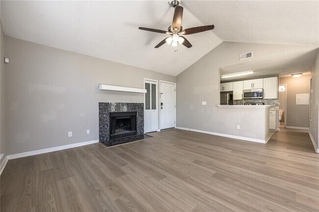 Building Photo - 1107 Sandy Ln Dr