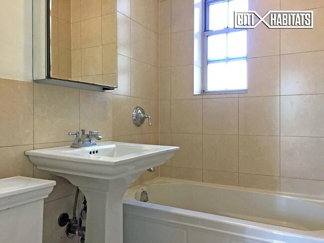 Building Photo - 266 Washington Ave