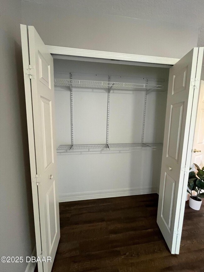 Building Photo - 138 Blue Heron Dr