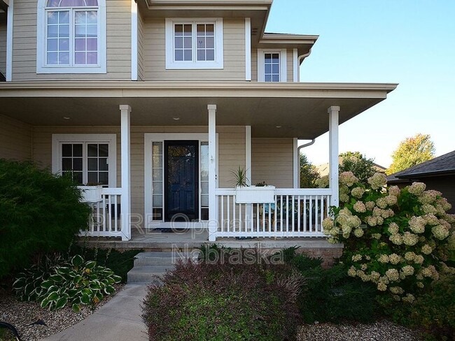 Building Photo - 2003 Crest Ridge Dr