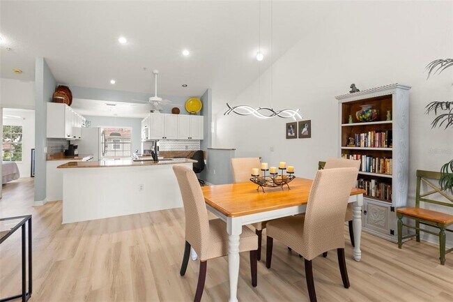 Building Photo - 6758 Fairview Terrace