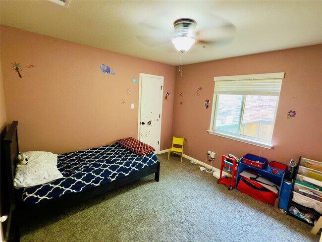 Building Photo - 209 Monahans Dr