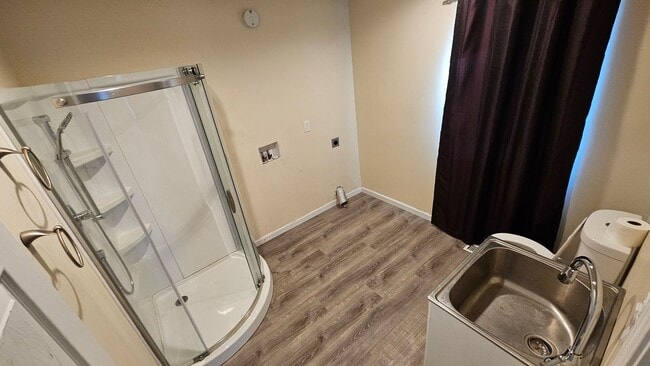 Building Photo - Spacious 3 Bed 2 Bath Home, Perfect for Families!