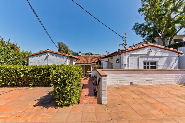 Building Photo - Classic Spanish Elegance Steps from Beverly Hills