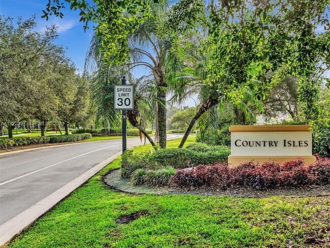 Building Photo - 1361 Cottonwood Cir