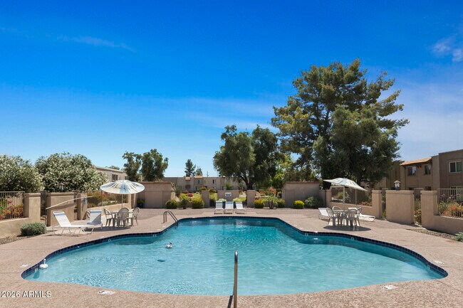 Building Photo - 8348 E Solano Dr