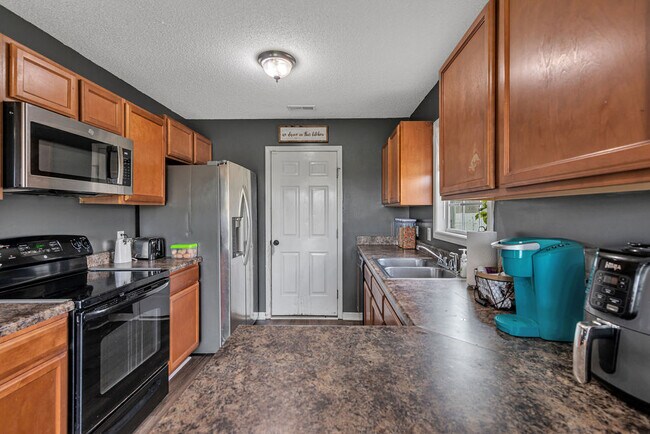 Building Photo - 202 Quarry Trail