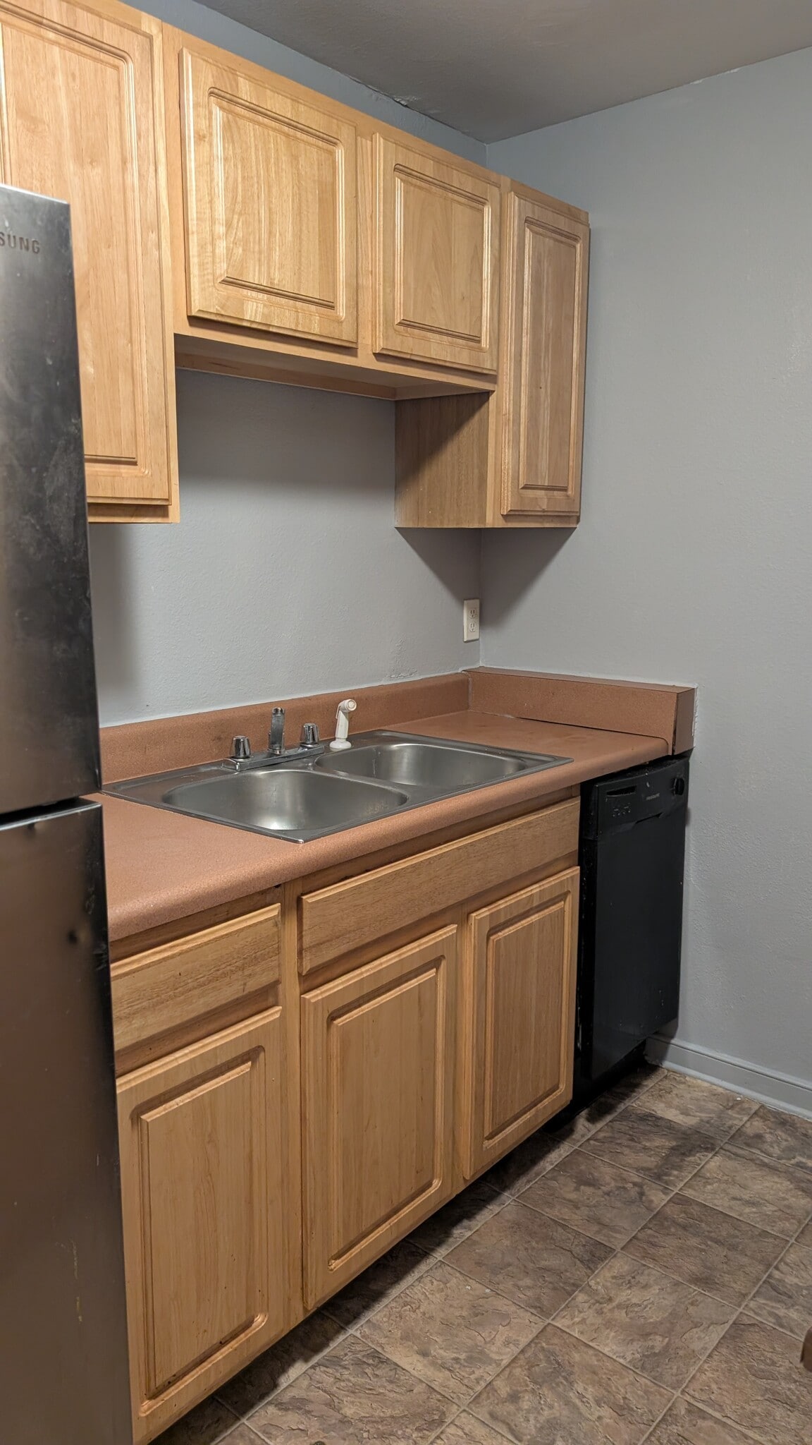 Building Photo - 3528 E Richmond Rd