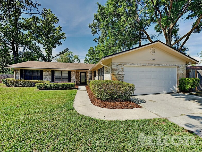 Building Photo - 1734 Alder Dr