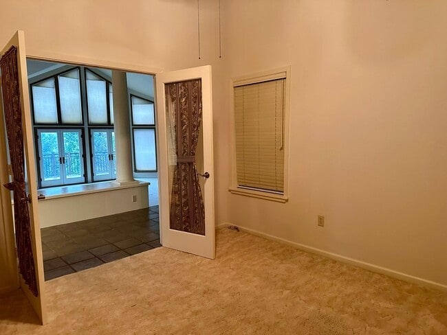 Building Photo - Available now, Executive 4 bdrm home with pool & hot tub!