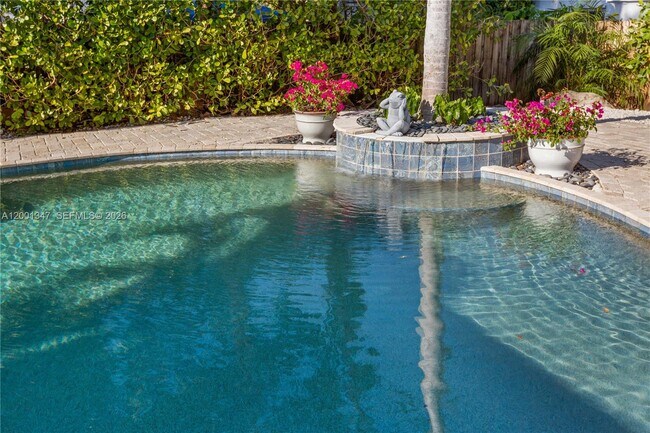 Building Photo - 6605 SW 61st St