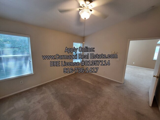 Building Photo - 9451 Lakewind Ln