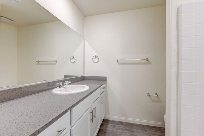 Building Photo - Newly Built 4 bedrooms in Cadence