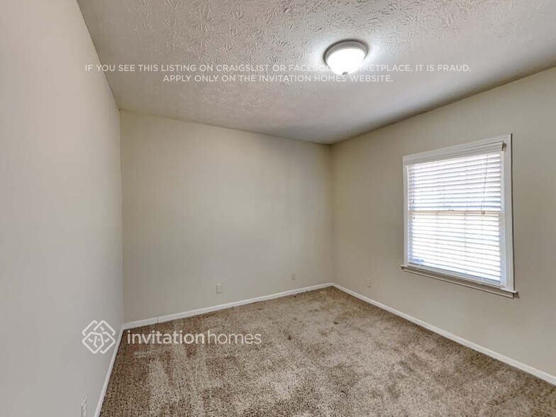 Building Photo - 5491 Four Winds Dr SW