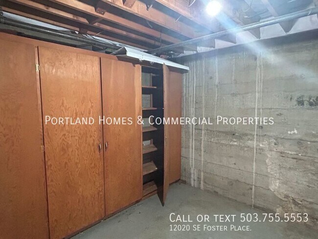 Building Photo - 2-Bedroom Basement ADU in Beautiful Forest...