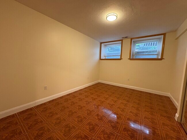 Building Photo - 191 Winthrop Rd