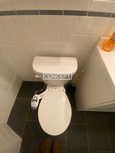 Building Photo - 1404 Beacon St